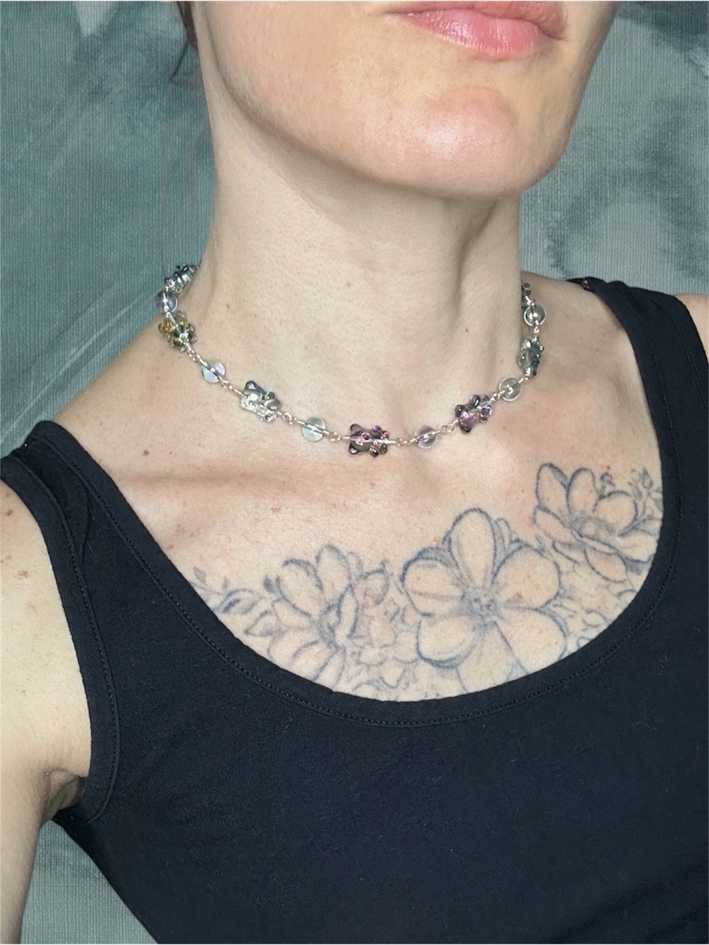 Oak glass gummy bear necklace